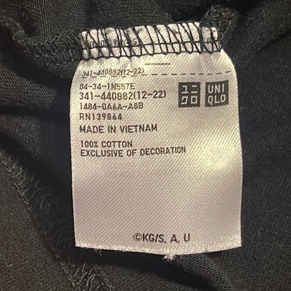 Uniqlo Demon Slayer Black Short Sleeve T-Shirt
Size Small - Picture 6 of 6